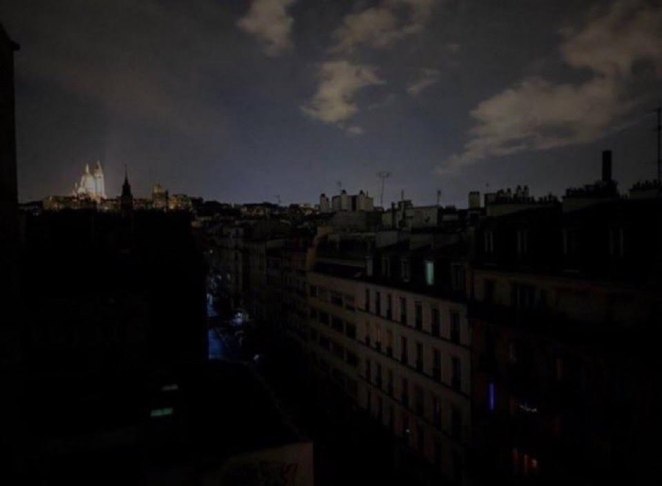 Lights in Paris Go Out